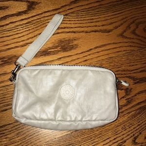 NWOT Kipling Silver Wristlet